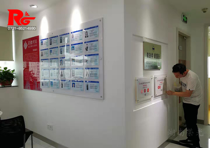 �WУ�Ļ���